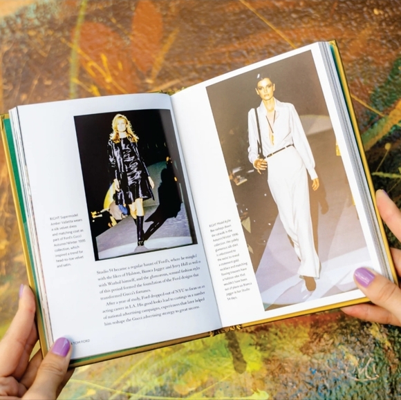 Little Book of Gucci - Picture 3 of 5